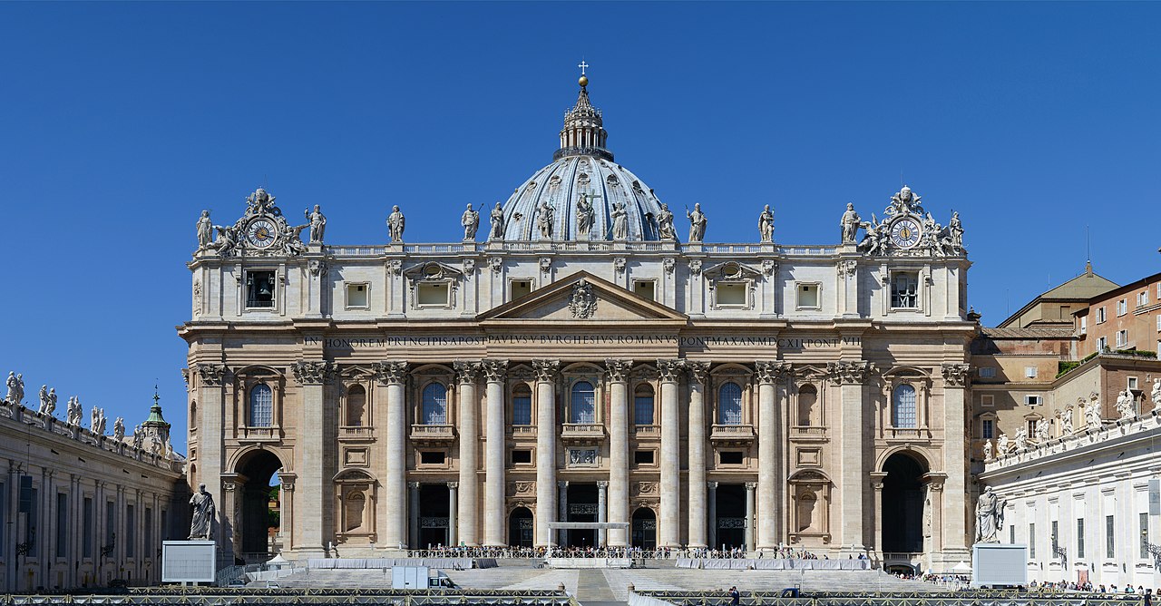 1280px-Basilica_di_San_Pietro_in_Vaticano_September_2015-1a