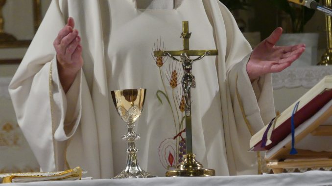 priest-g06bdd4c7a_1920
