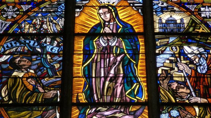 stained-glass-window-gcd492e776_1920