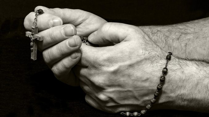 prayer-g3e02059cf_1920